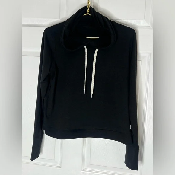VUORI Halo Essential Hoodie Black Heather - Picture 5 of 7